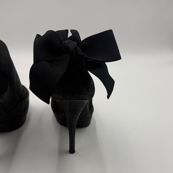 Vera Wang black satin peep toe heels with bow - ampdigital.org Vera Wang- Elegant Black Peep-Toe Heels with bow on back- Size 10